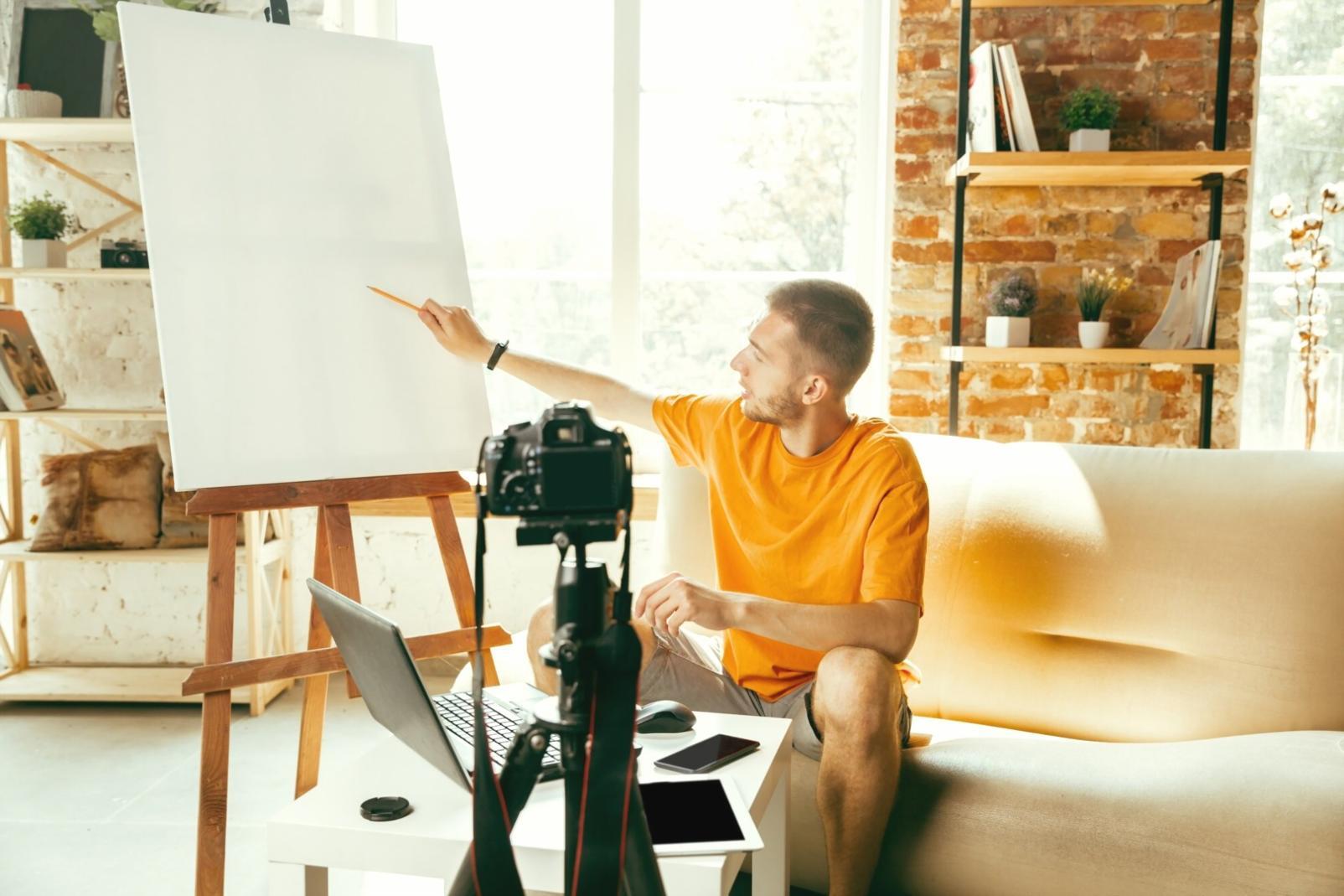 Stanowisko pracy do nauki montażu wideo w warunkach domowych